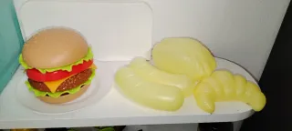 Nevera y microondas de juguete