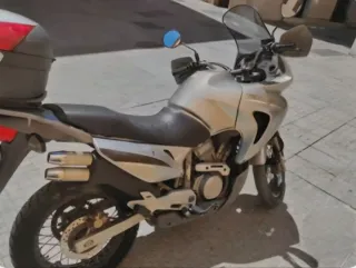 Honda Transalp 650 cc Vendo o Cambio