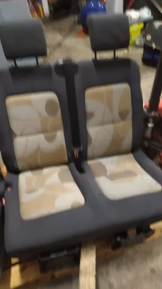 Asientos Traseros Ford Tourne