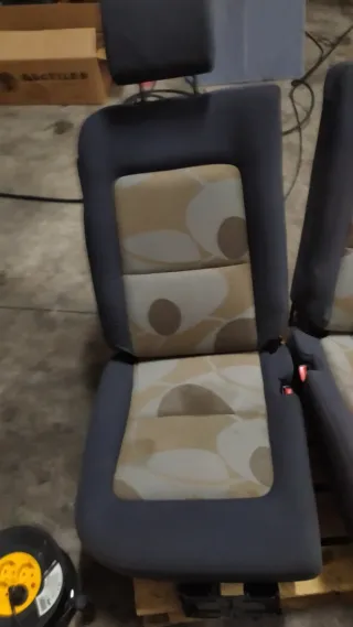 Asientos Traseros Ford Tourne