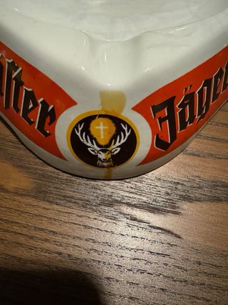 Cenicero Jägermeister Porcelana Años 90.