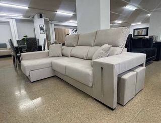 Sofa ChaisseLongue con arcon + 2 Puff Nuevo