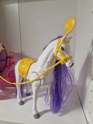 Carruaje Princesas Barbie con Caballo
