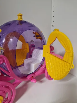 Carruaje Princesas Barbie con Caballo