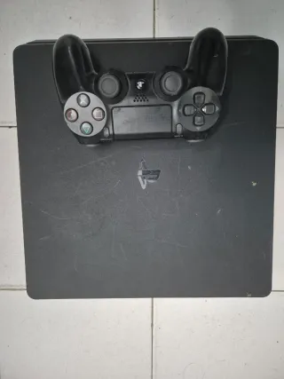 PS4 (PlayStation 4) Negra + Mando + 3 Juegos