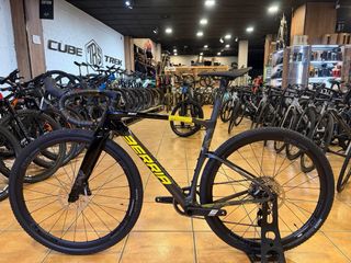 Berria NAII Gravel Negra y Amarilla