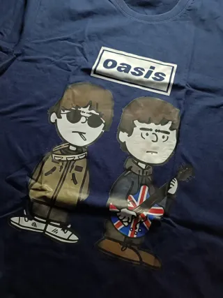 T-shirt Oasis con stampa stile Peanuts
