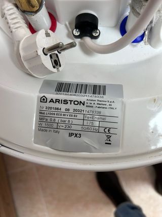 Termo eléctrico Ariston 70L