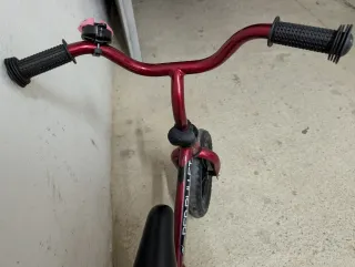 Bicicleta de equilibrio RED BULLET