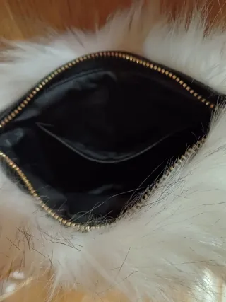 Bolso pelo cadena dorada, ideal para estas fiestas