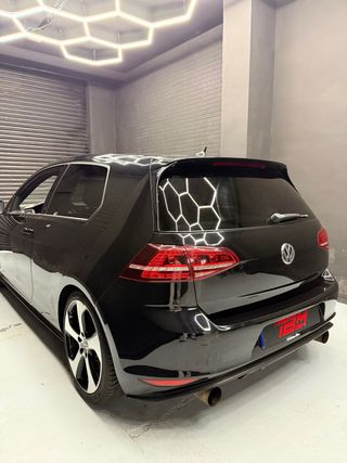 Volkswagen Golf 7 gti performance .