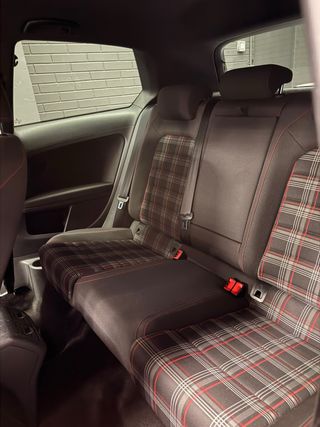 Volkswagen Golf 7 gti performance .