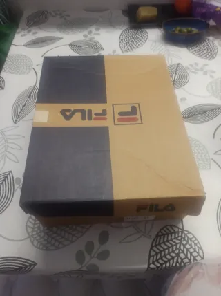 Deportivas Fila Niña Talla 38.5