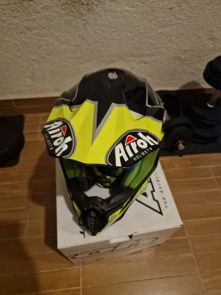 Casco Airoh Moto Negro/Amarillo