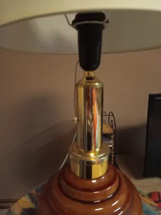 Lámpara de mesa cerámica y metal