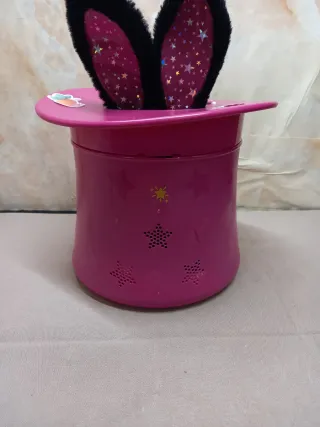 Coniglio interattivo con orecchie