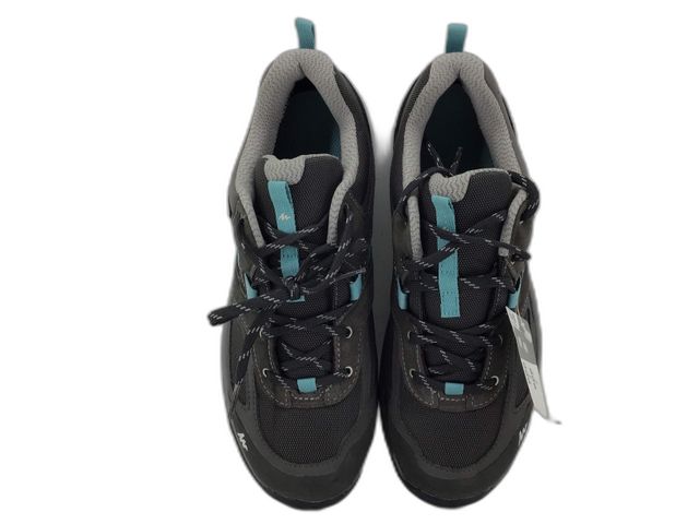 Calzado deportivo Decathlon gris y turquesa