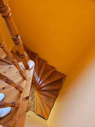 Escalera de madera