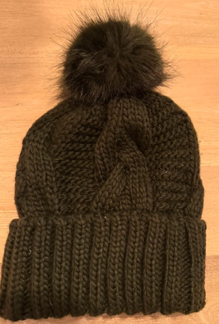 Cappello donna marrone/verde con pon pon