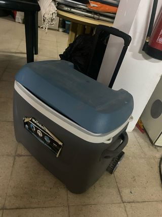 Nevera portátil con ruedas Maxcold 50L