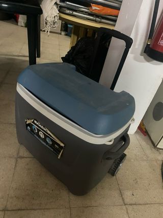 Nevera portátil con ruedas Maxcold 50L