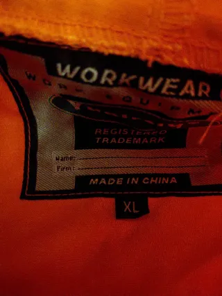 Mono de trabajo naranja