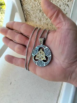 Colgante Nudo Celta Vikingo
