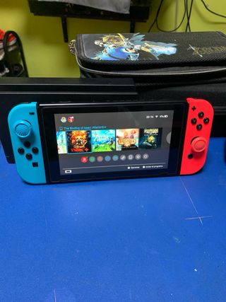 Consola Nintendo Switch HAC-001(01) Azul y Rojo