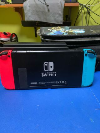 Consola Nintendo Switch HAC-001(01) Azul y Rojo