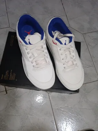 Scarpe Jordan Flight Court colore panna/Blu