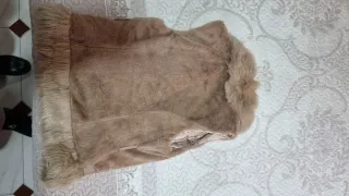 Chaleco pelo sintético beige y marrón Talla M