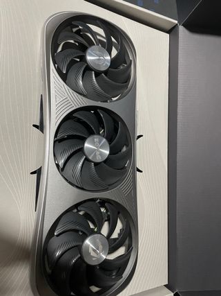 Zotac GeForce RTX 4090 Scatola e ventilatori