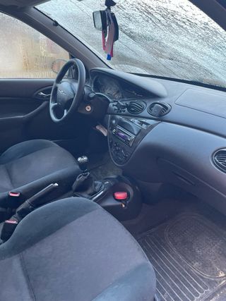 Ford Focus ghia 2000