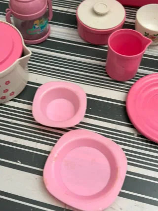 Cesta picnic juguete con accesorios vintage