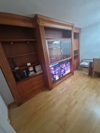 Mueble de comedor de madera