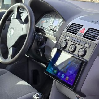 Volkswagen Touran 2011