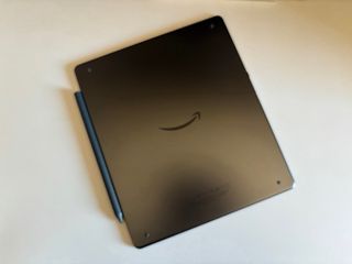 Kindle Scribe 2022 con pennino e cavo