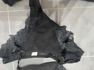 Corpiño, Tanga y Medias Negro