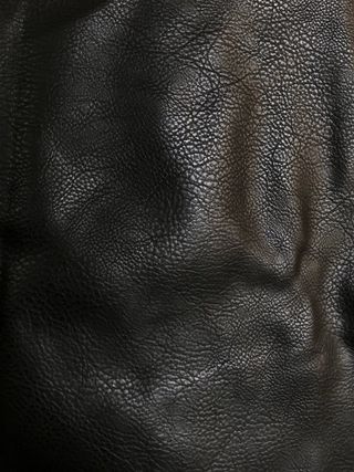 Minifalda negra efecto piel