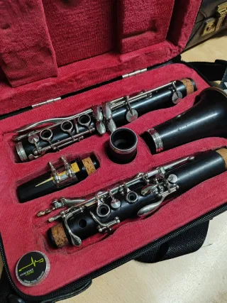 Clarinete Buffet E11