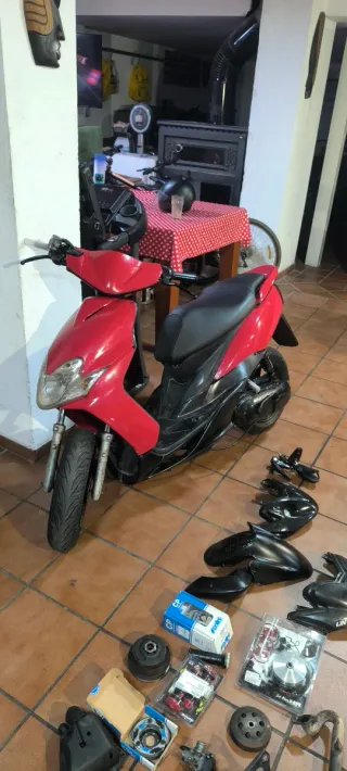 Yamaha Jog RR Roja