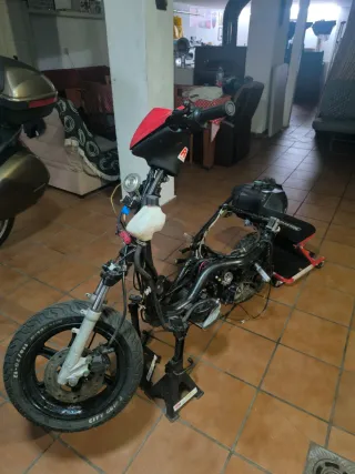 Yamaha Jog RR Roja