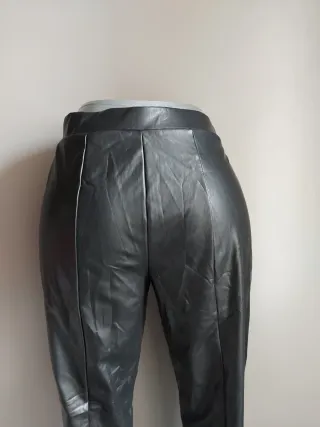 Pantalón polipiel recto Talla XL