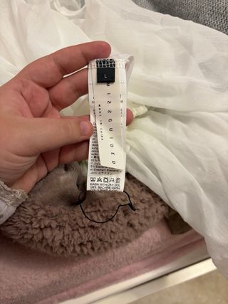 Blusa blanca con volantes