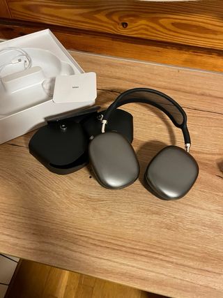 AirPods Max Space Gray