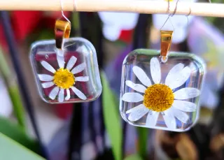 Colgante Margarita Silvestre Resina