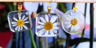 Colgante Margarita Silvestre Resina