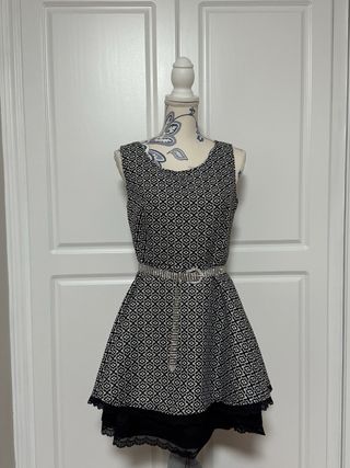 Vestido retro con vuelo estampado