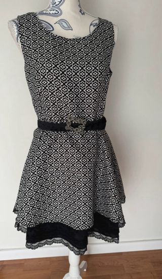 Vestido retro con vuelo estampado