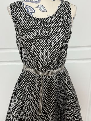 Vestido retro con vuelo estampado